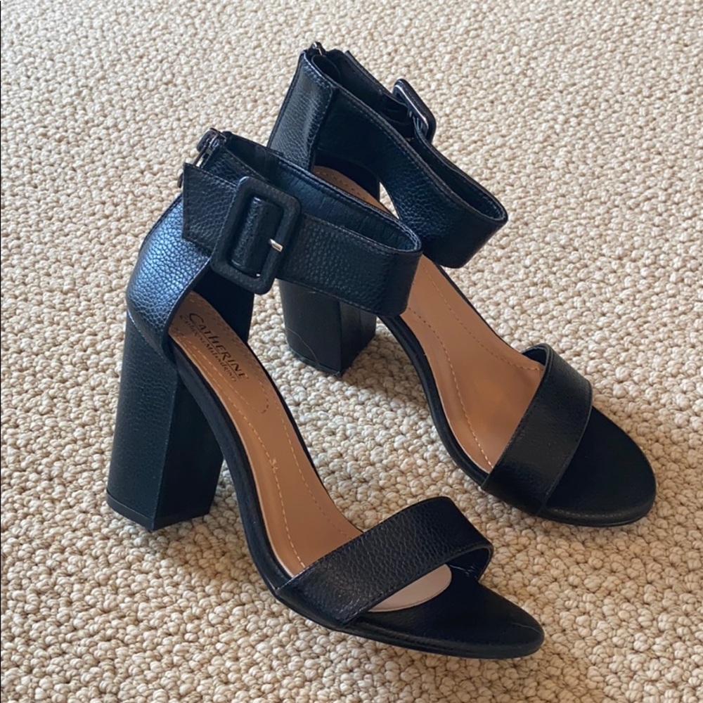NWT Black Block Heels Zeaker